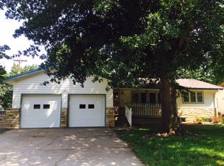 860 Skyline Dr, Junction City, KS 66441