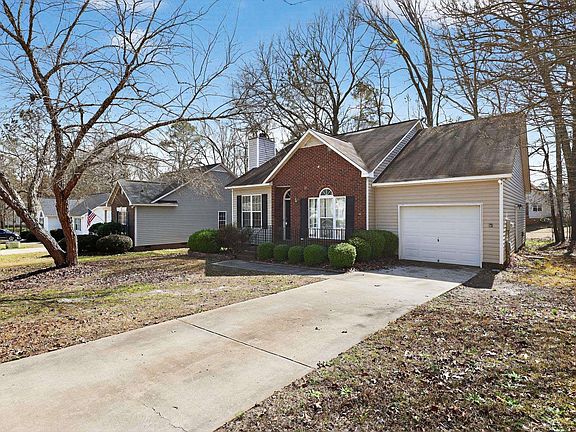 2nd image of 203 Caddis Creek Rd