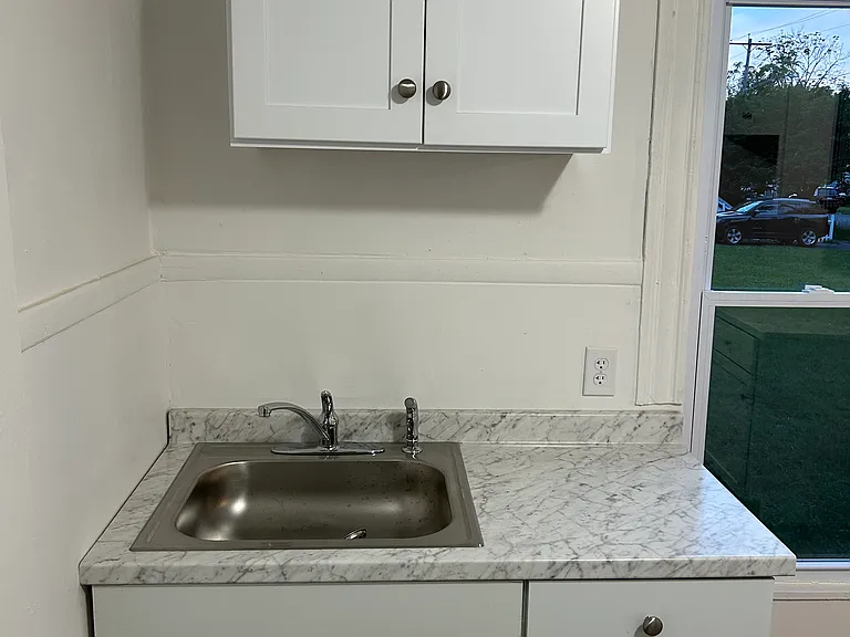 323 W Calthrop Ave #1 — Photo 13