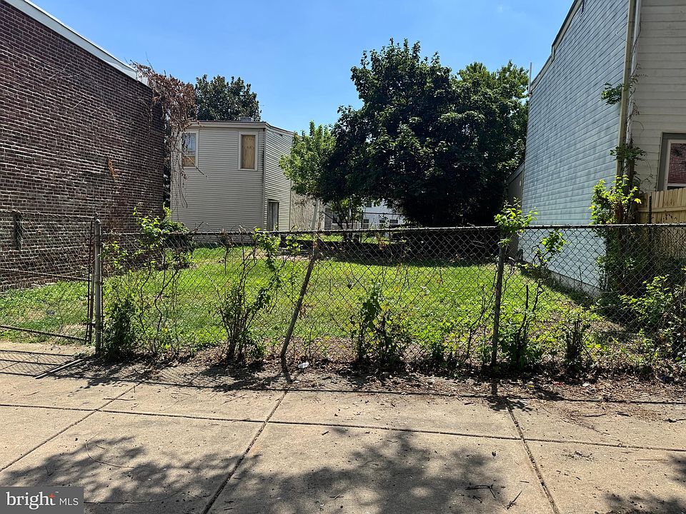 2nd image of 920 Marshall St