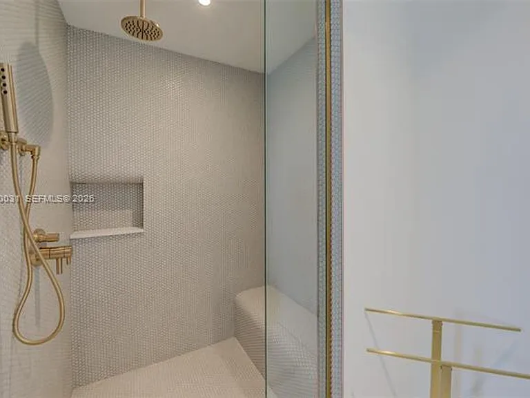 2678 Tigertail Ave #CU-1403 — Photo 10