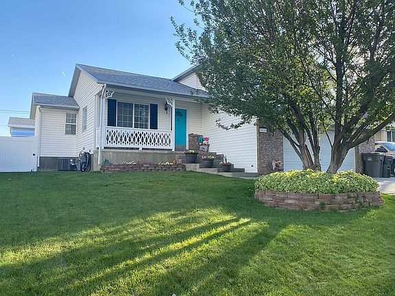 5th image of 3520 Monterey Dr