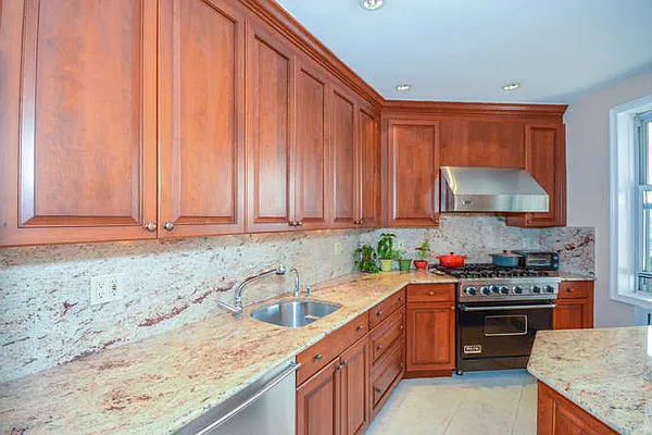 Sold by Better Homes & Gardens FH Realty | media 19