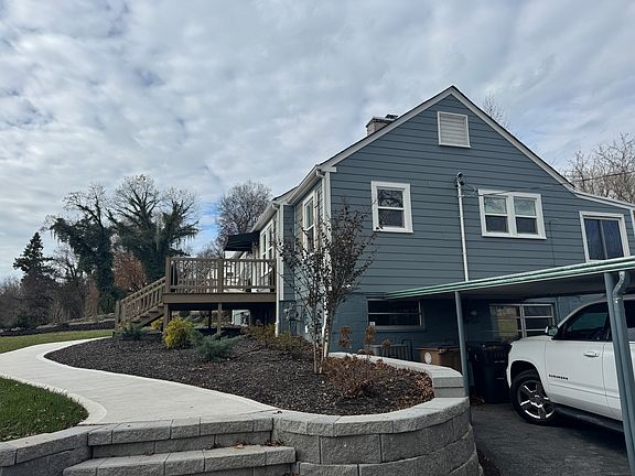 3rd image of 4823 Skyline Dr