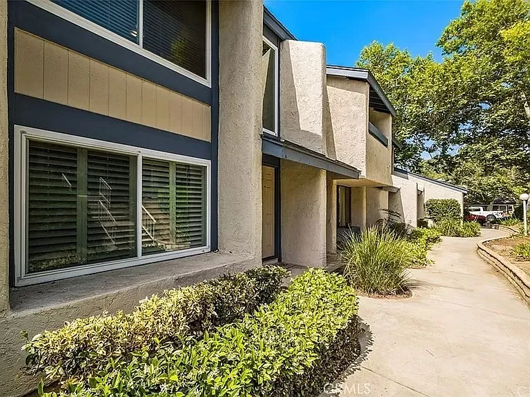 1565 Honeywood Ct — Photo 15