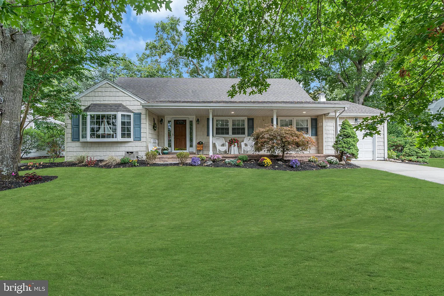 28 Woodridge Ave photo 1