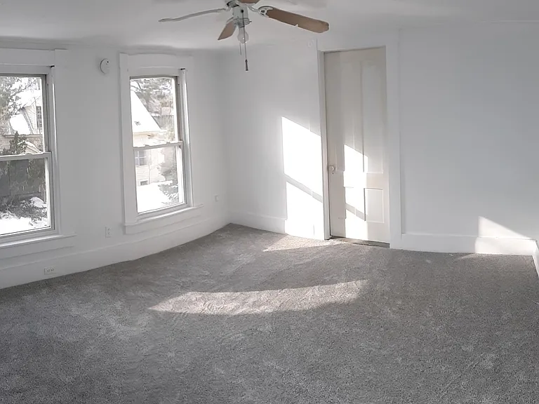 68 Pleasant St #3 — Photo 7