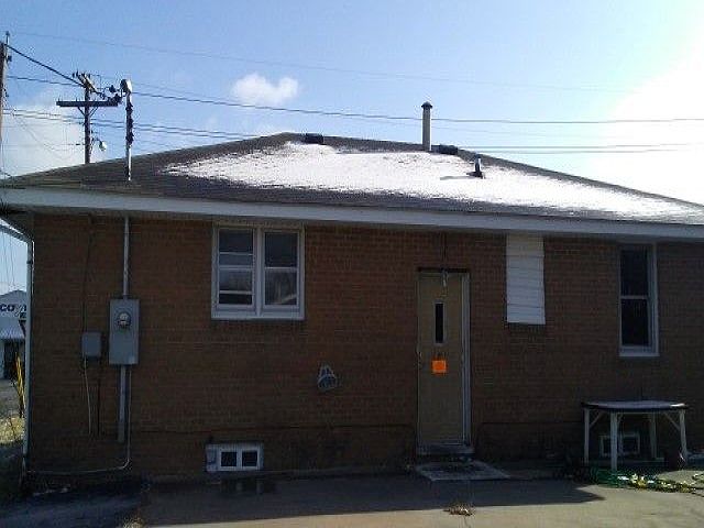 2nd image of 501 Niagara St