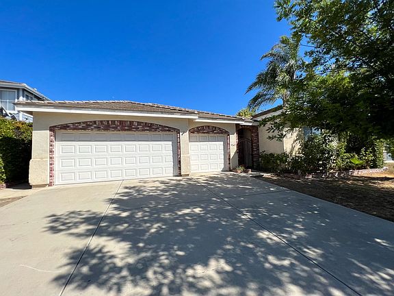 2nd image of 39645 Breezy Meadow St