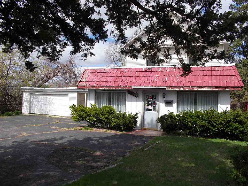 2nd image of 2820 Charles St