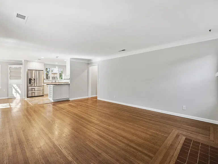 511 Central Ave — Photo 17
