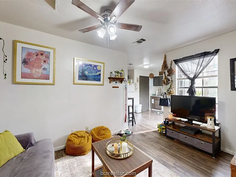 725 Peppertree Dr #22 — Photo 5