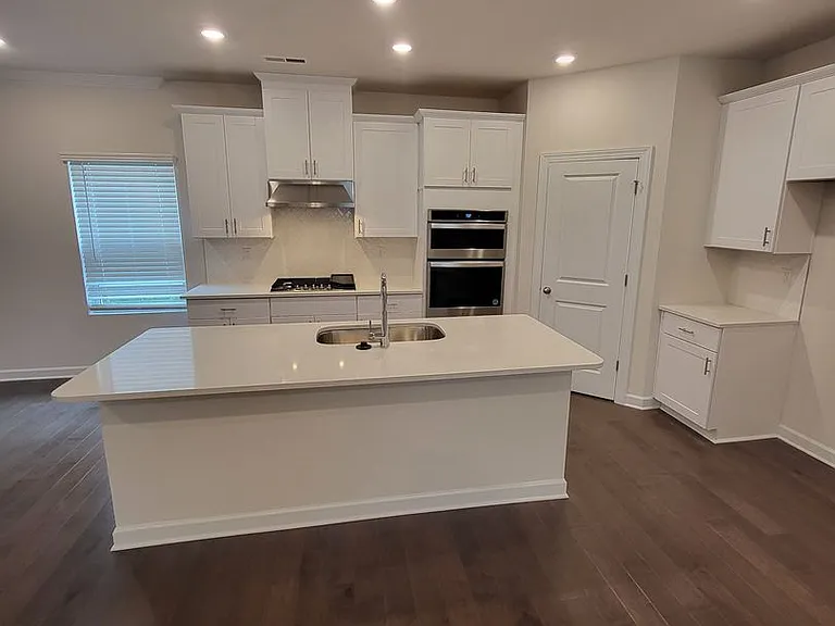 465 Cranford Dr — Photo 13