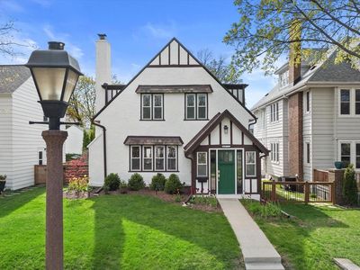4477 N Murray AVENUE, Shorewood, WI, 53211