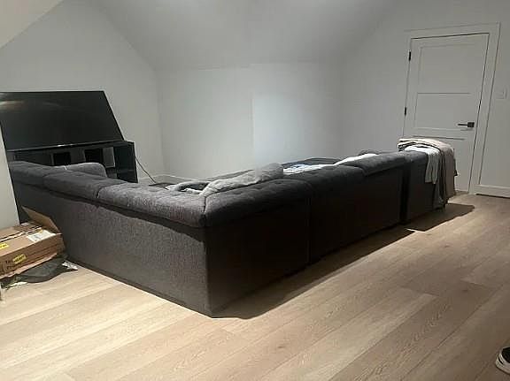 2nd image of 3326 Rosedale Ave #3326