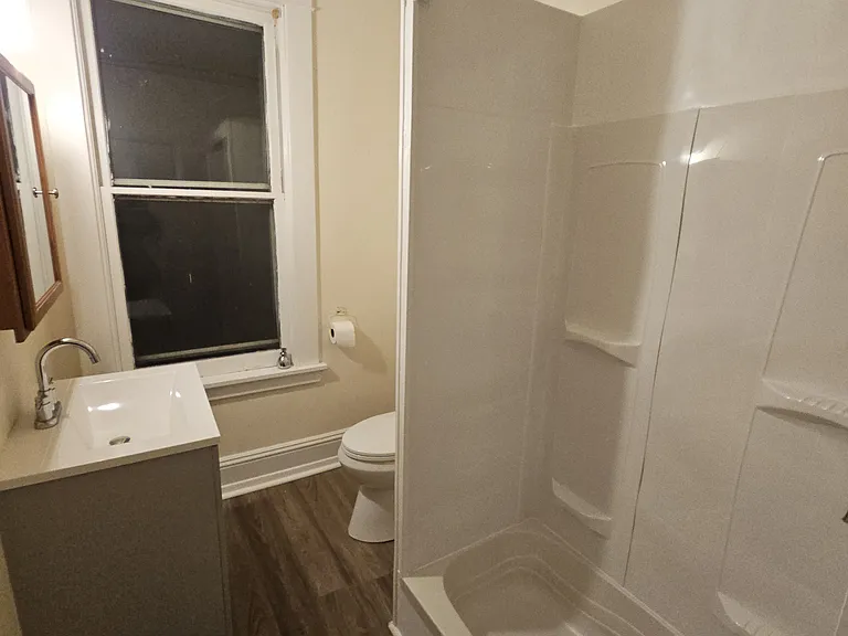 14 Moyston St #3 — Photo 4