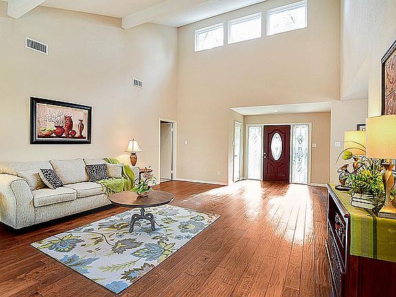 5th image of 2115 Woodland Valley Dr