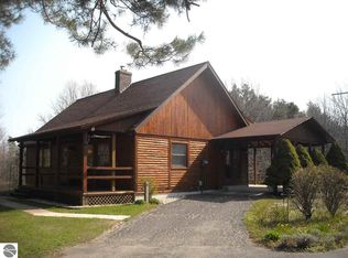 973 Bridge St, Frankfort, MI 49635