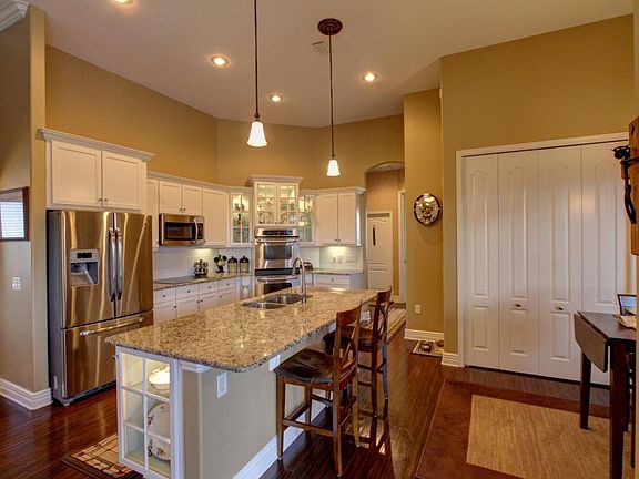3rd image of 3661 Gatlin Dr
