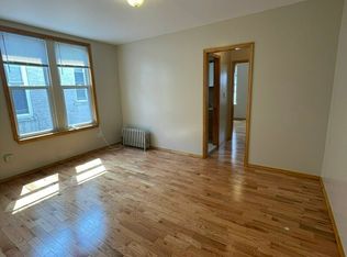 524 40th St APT 3R, Brooklyn, NY 11232