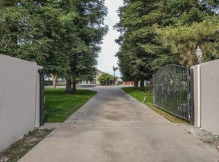 1812 Golf Rd, Turlock, CA 95380