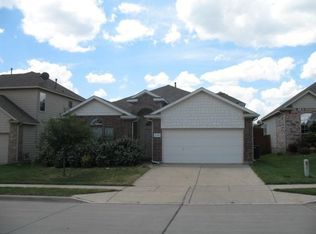 1120 Blackburn Dr, Fort Worth, TX 76120