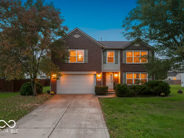 143 Davis Dr, Whiteland, IN 46184