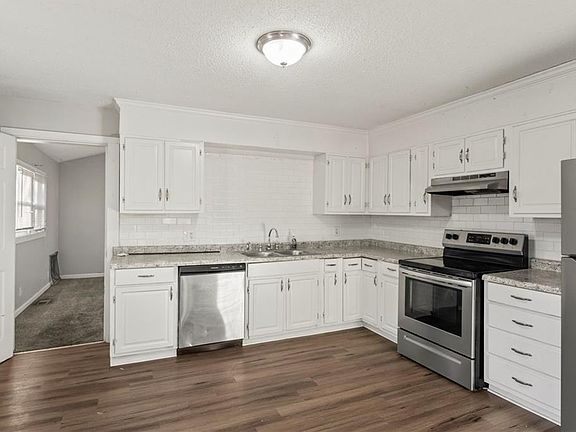6th image of 5503 NE 49th St