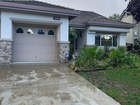 2nd image of 2108 Lynwood Way