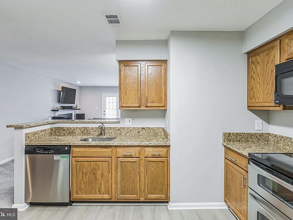 5th image of 7503 Ashby Ln Unit H