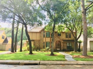 707 Nottingham Ln, Dickinson, TX 77539