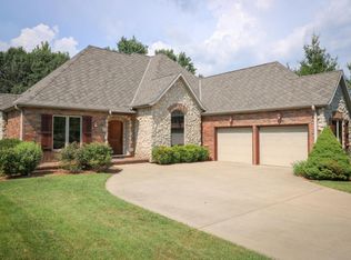2217 W Winchester St, Springfield, MO 65807