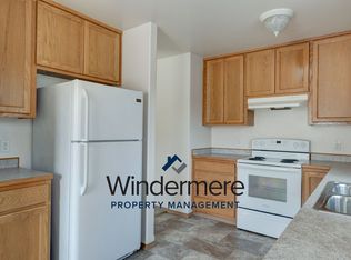 1385 NW Elwha St APT 102, Oak Harbor, WA 98277