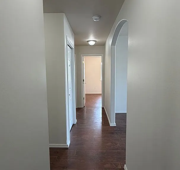 2421 S Arthur Ct — Photo 11
