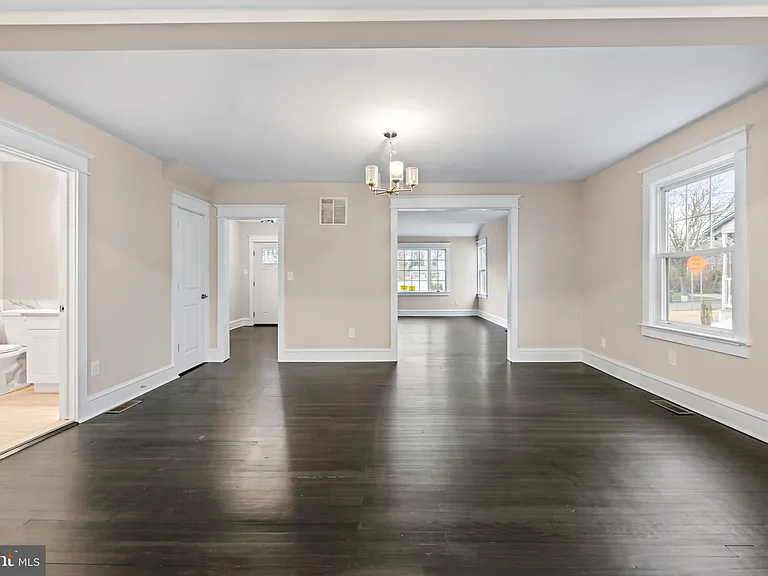 19 Conwell Ave — Photo 16