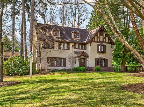 65 Landing Rd S, Rochester, NY 14610