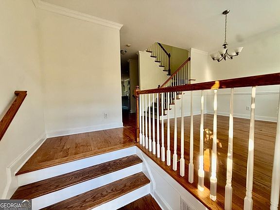 3rd image of 7670 Willoughby Ct