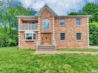 16 Douglas Rd, East Brunswick, NJ 08816