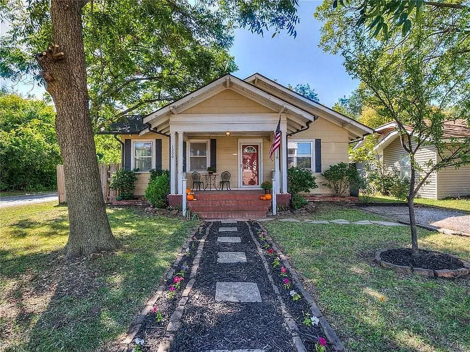 1200 NW 45th St