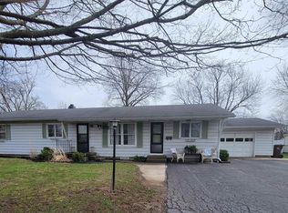 514 Allen Dr, Sweetser, IN