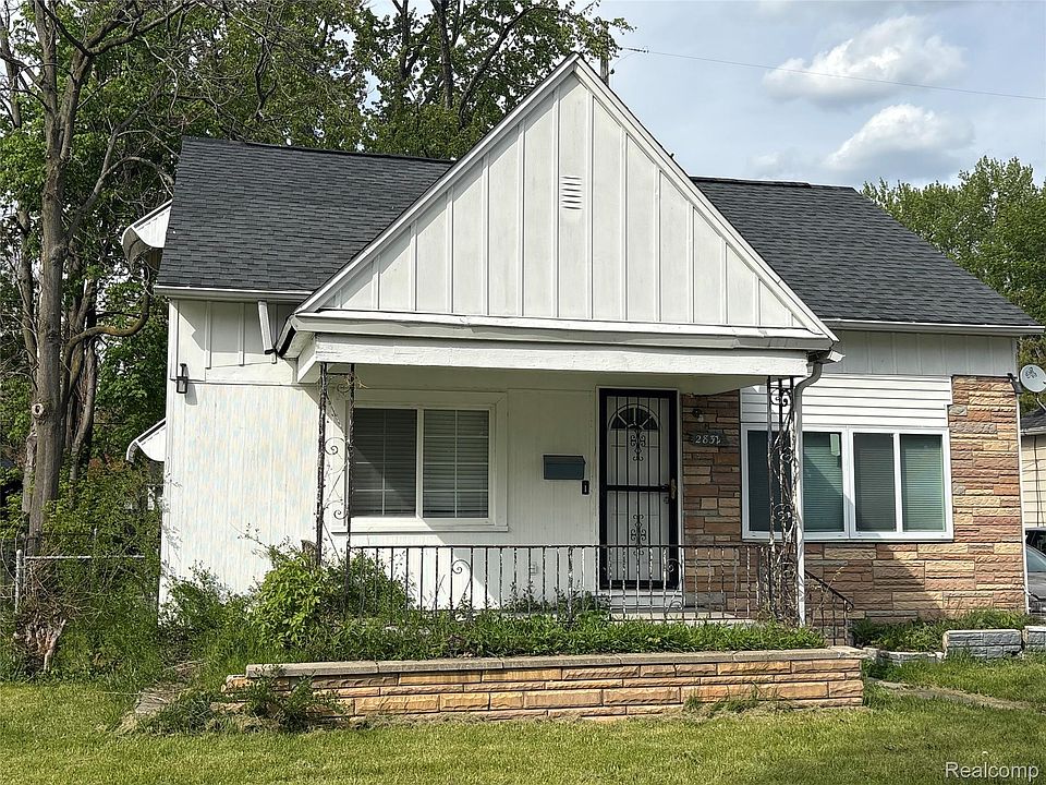 1st image of 2832 Begole St