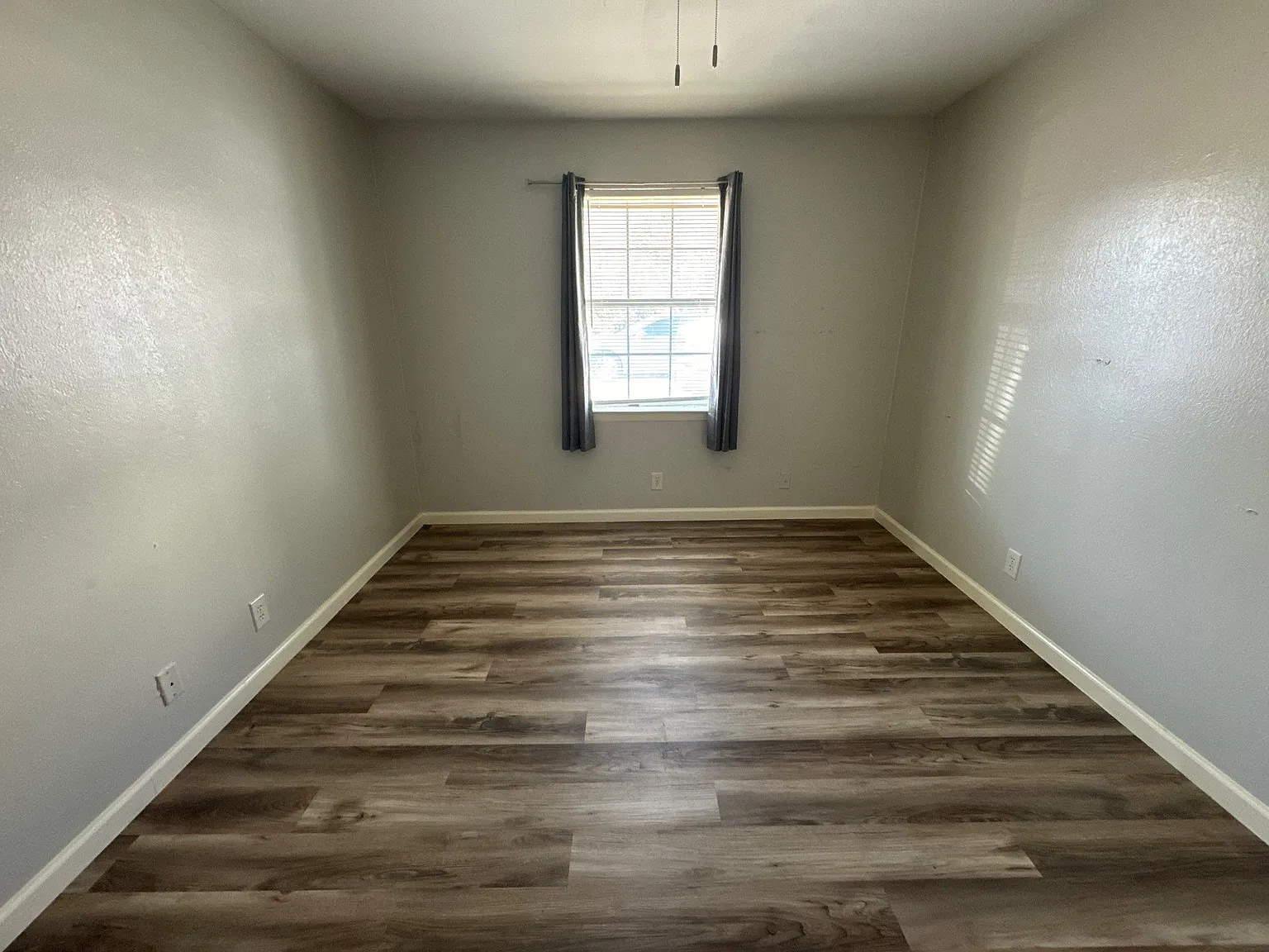 1 bed, 500 sqft, $1,095 — Photo 1