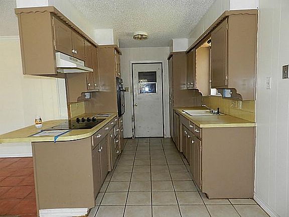 5th image of 816 Marlene Dr