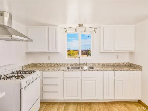 3575 Desert Villa Rd, Twentynine Palms, CA 92277