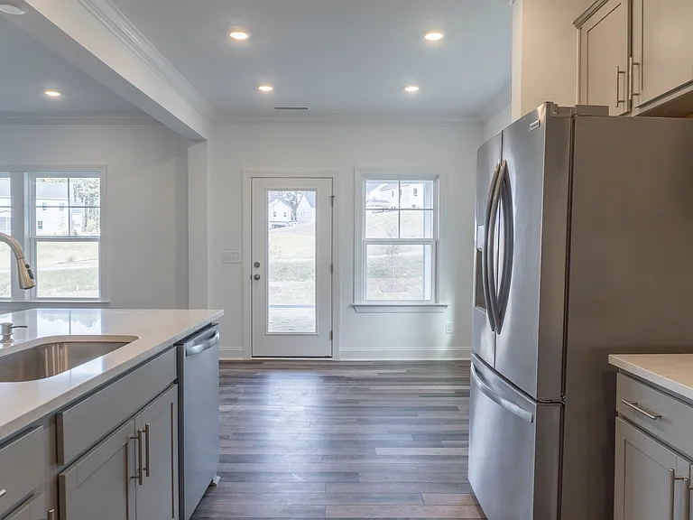 725 Hardin Hill Ln — Photo 6