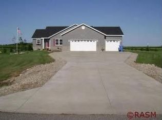 46036 Jefferson Shores Dr, Cleveland, MN 56017