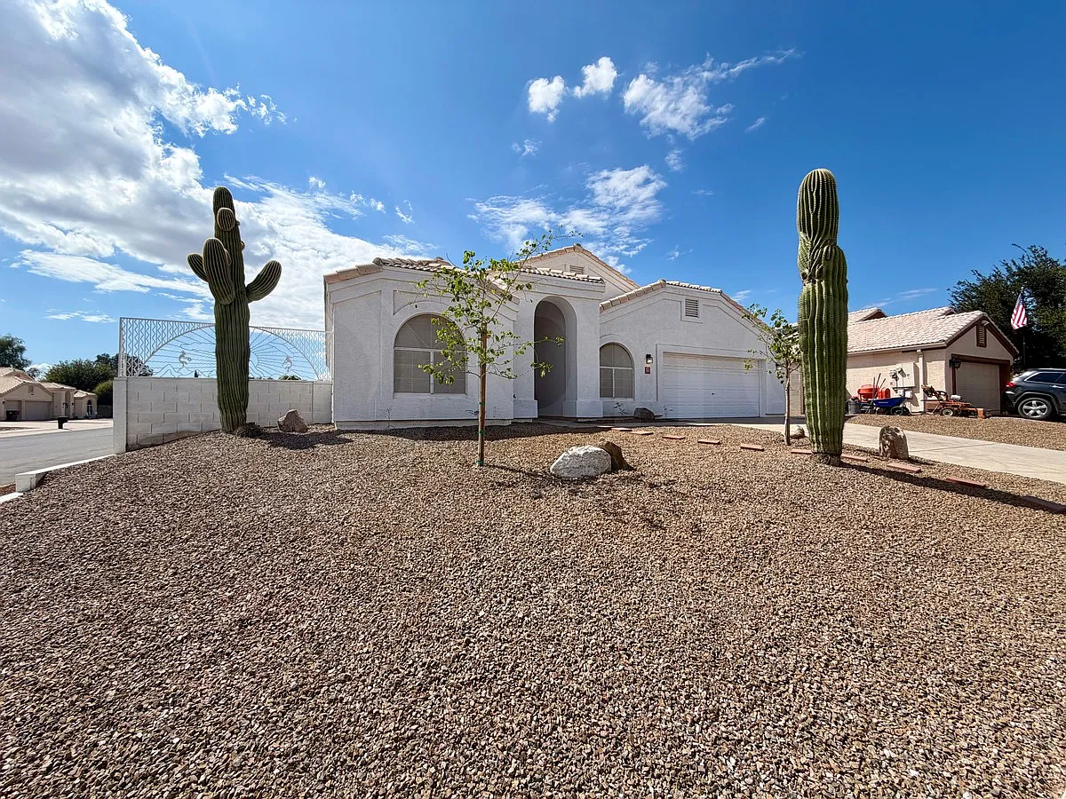 4 bed, 3.0 bath, 1645 sqft, $1,850 — Photo 2