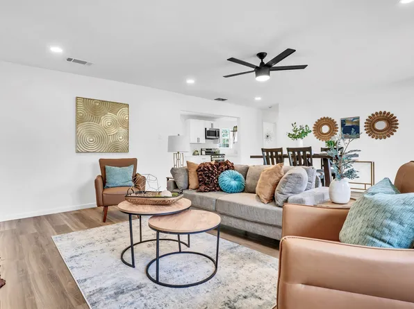 108 Fannin Dr, Euless, TX 76039