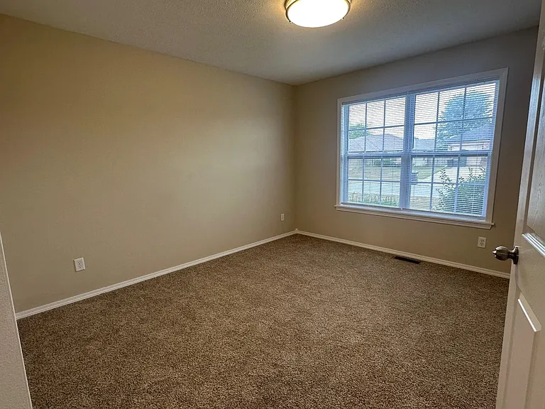 4434 W Normal St — Photo 10