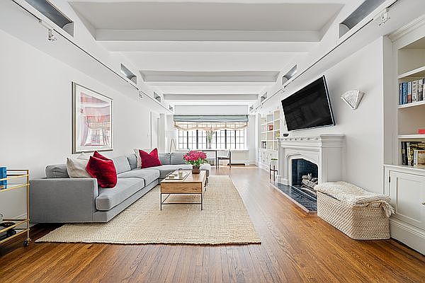 1st image of 40-50 E 10th St #4L